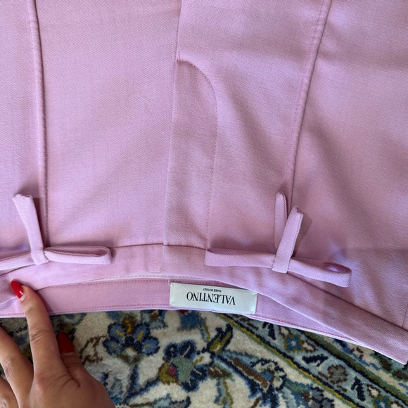 New Valentino Garavani Bow Embellished Wool and Silk Blend Straight Leg Trouser - Picture 6 of 6